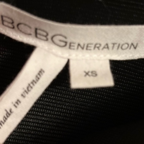 2/$20 BCBGeneration stretch knit mini skirt in multicolor abstract - Picture 5 of 8